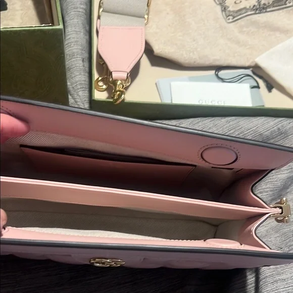 Gucci Pink Quilted Women's Bag - Picture 5 of 10